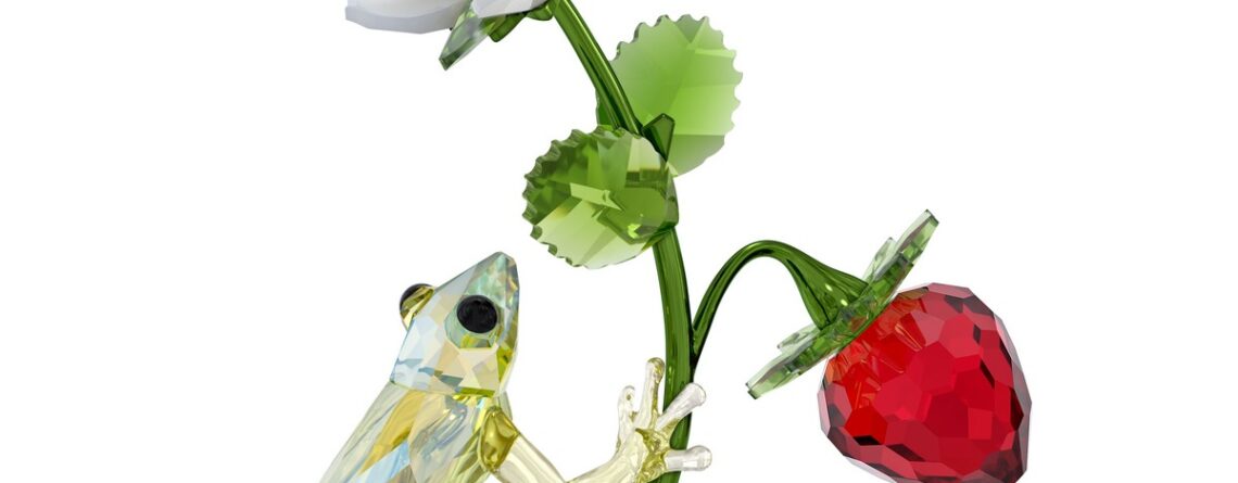 SWAROVSKI IDYLLIA FIGURICA ŽABA, PCELA I JAGODA