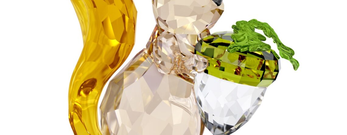 Swarovski kristalna figura Idyllia Vjeverica i žir