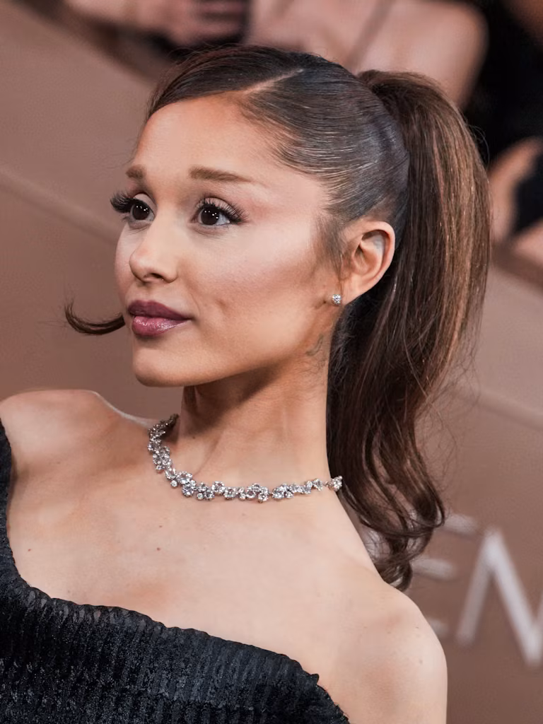 Ariana Grande Swarovski Golden Globes 2026
